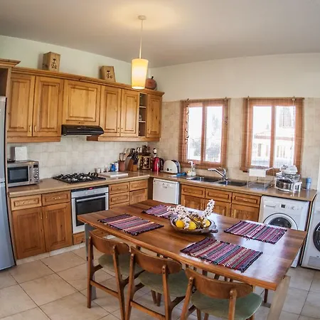 Royal Oak House By Trulycyprus * Lania