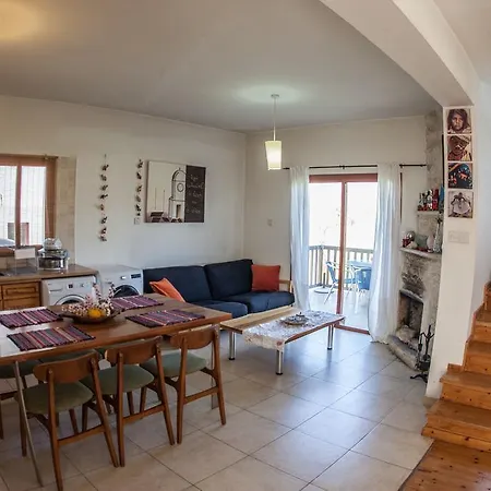 Royal Oak House By Trulycyprus Villa