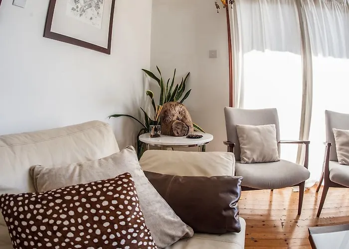 Royal Oak House By Trulycyprus