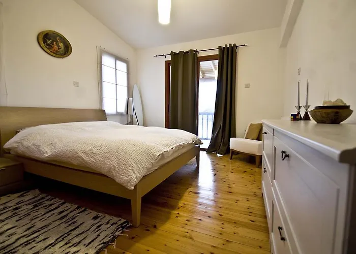 Royal Oak House By Trulycyprus Lania