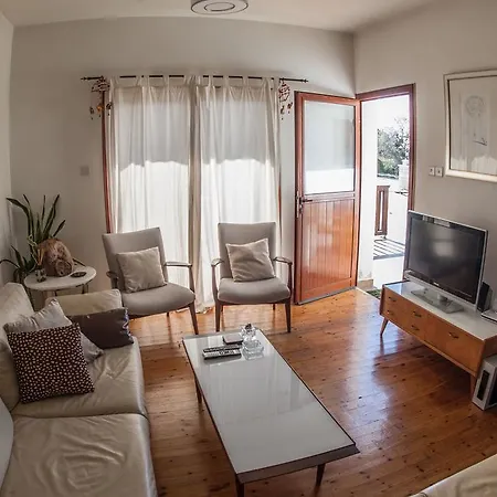 Royal Oak House By Trulycyprus * Lania