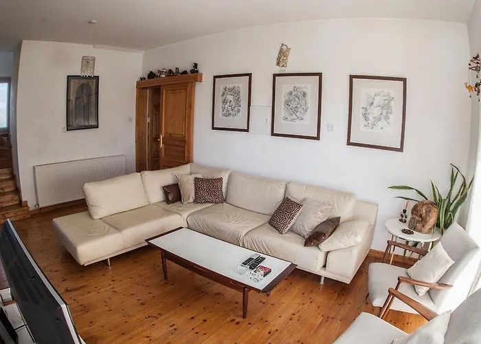 Royal Oak House By Trulycyprus Vila